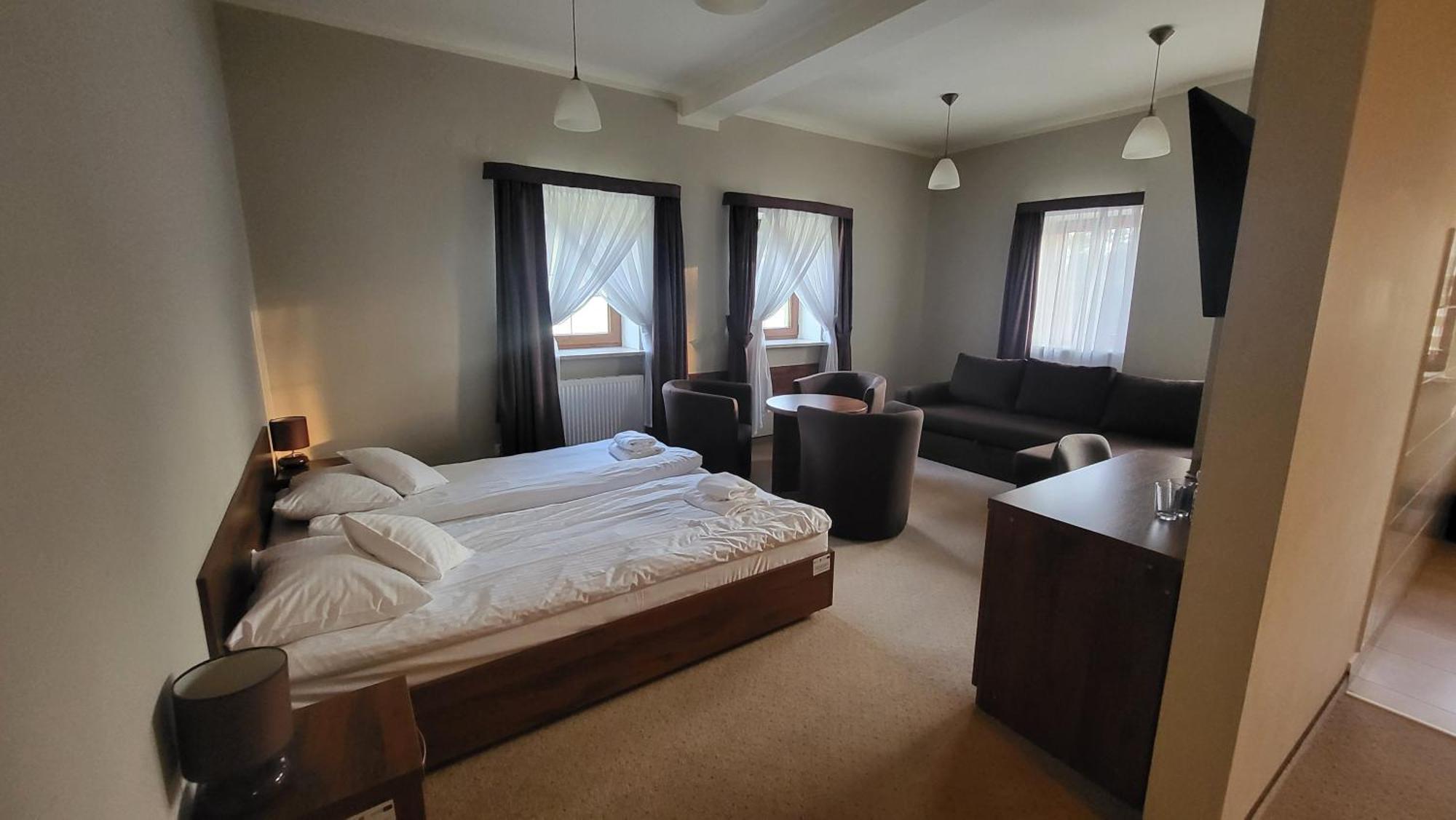 Hotel Chancza Spa & Restauracja Rakow  外观 照片